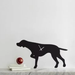 POINTER CLOCK WITH WAGGING TAIL